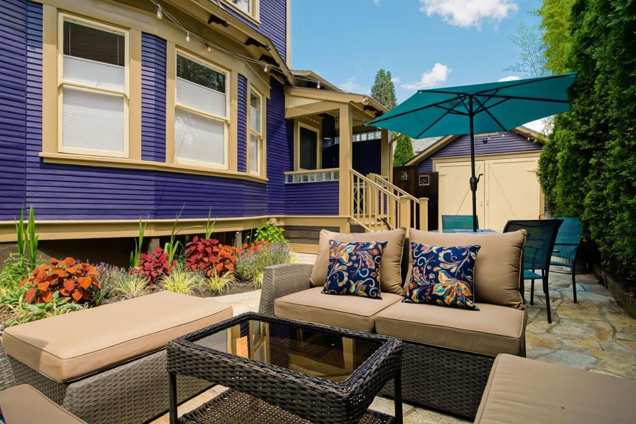 Secluded Patio Cottage Right By All The Action Портланд Екстериор снимка